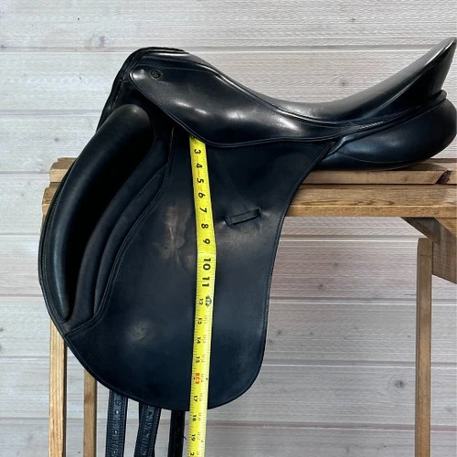 Used Kieffer Orphee TB Dressage Saddle 17/MN 11 Used Kieffer Orphee TB Dressage Saddle 17/MN - Image 9
