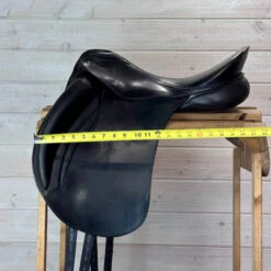 Used Kieffer Orphee TB Dressage Saddle 17/MN 25 Used Kieffer Orphee TB Dressage Saddle 17/MN -Equestrian Supplie Store 317 Flap Width 42615.1683592226
