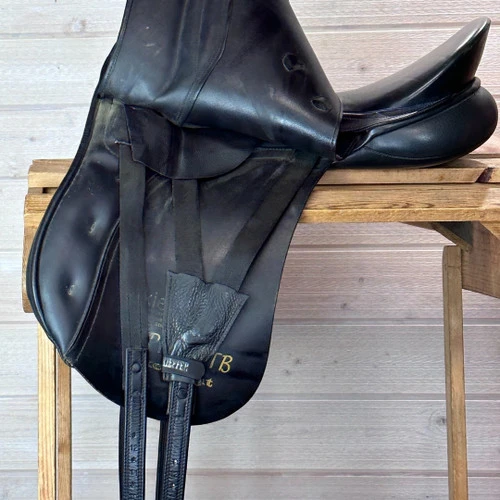 Used Kieffer Orphee TB Dressage Saddle 17/MN 6 Used Kieffer Orphee TB Dressage Saddle 17/MN - Image 4