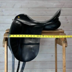 Used Revere Dressage Saddle 17.5/M -Equestrian Supplie Store 322 Flap Width 98472.1684363619