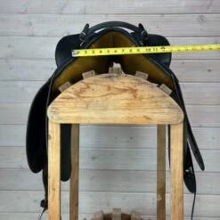 Used Porter's Stockman Drafter Australian Saddle 16/W 19 Used Porter's Stockman Drafter Australian Saddle 16/W -Equestrian Supplie Store 328 Front Measurement 50646.1686182229