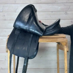 Used Stubben Portos Dressage Saddle 17.5/MW -Equestrian Supplie Store 330 L Flap 89169.1686181817