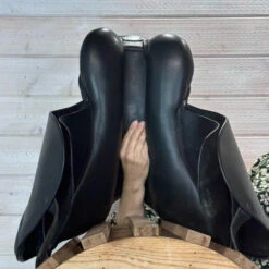 Used Stubben Genesis CL Dressage Saddle 17/N 19 Used Stubben Genesis CL Dressage Saddle 17/N -Equestrian Supplie Store 332 Channel Measurement 44811.1687460932