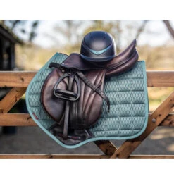 LeMieux Carbon Mesh CC Square Pad 22 LeMieux Carbon Mesh CC Square Pad -Equestrian Supplie Store carbon mesh air cc sage lifestyle 4808 lemieux 66937.1636592834