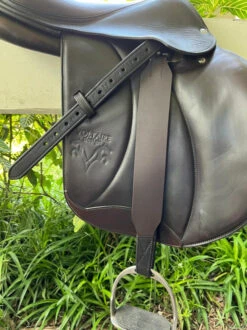 DziaSport No-Rub Stirrup Leathers 5 DziaSport No-Rub Stirrup Leathers -Equestrian Supplie Store no rub leathers brown right NO RUB LEATHERS dziasport 55541.1660928213
