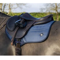 LeMieux Ultra Mesh Close Contact Pad -Equestrian Supplie Store ultra mesh cc navy lifestyle 4826 lemieux 36384.1636828885